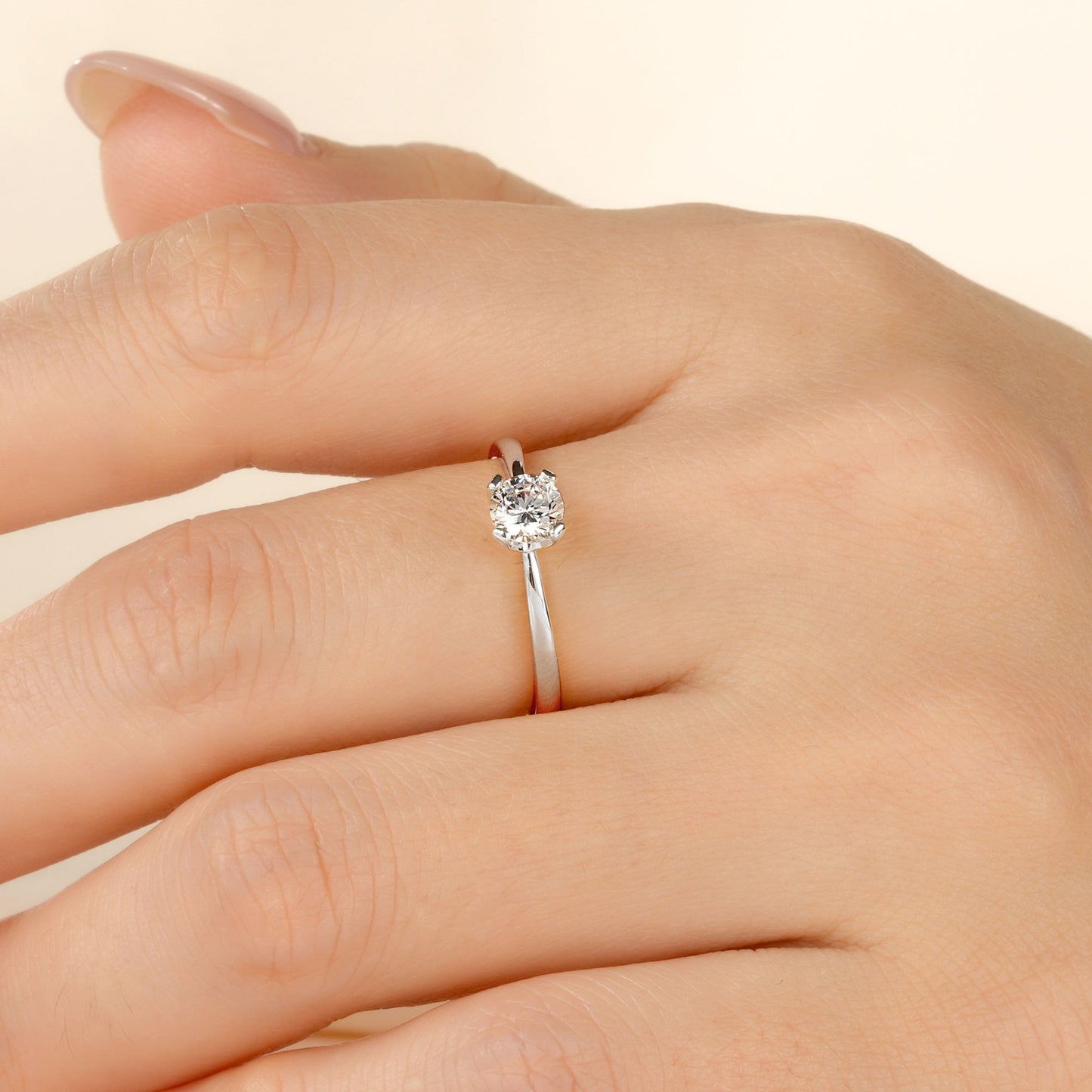 A Versatile Light-luxury Fashion Ring Featuring A Refined Geometric Design